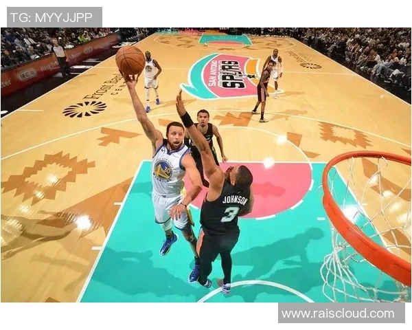 斯蒂芬·库里44分背靠背创纪录,文班亚马空砍31+15+10三双数据!勇士险胜马刺